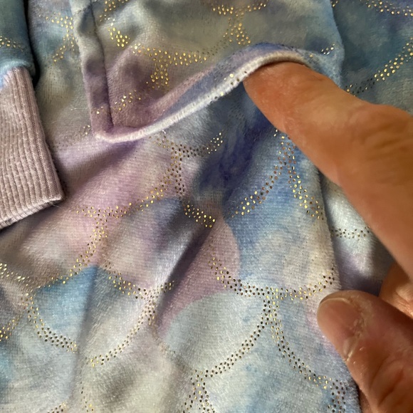 Girl’s Cat & Jack One Piece Pajama Bundle - Picture 4 of 8